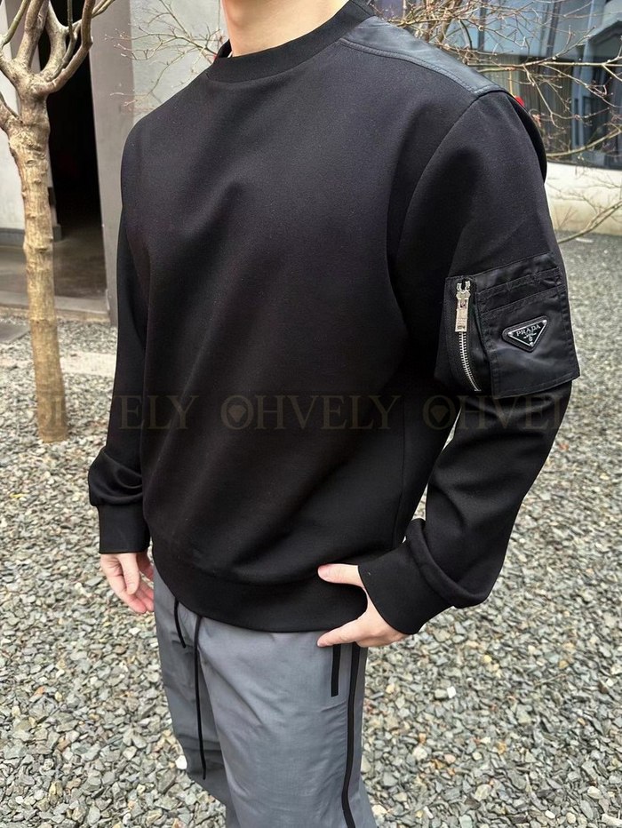 【 ZP 】Prada 맨투맨 (294만원)