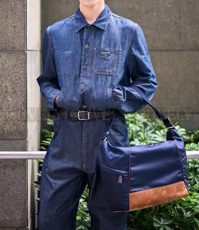 【 ZP 】Prada 청자켓 (매장가 284만원)