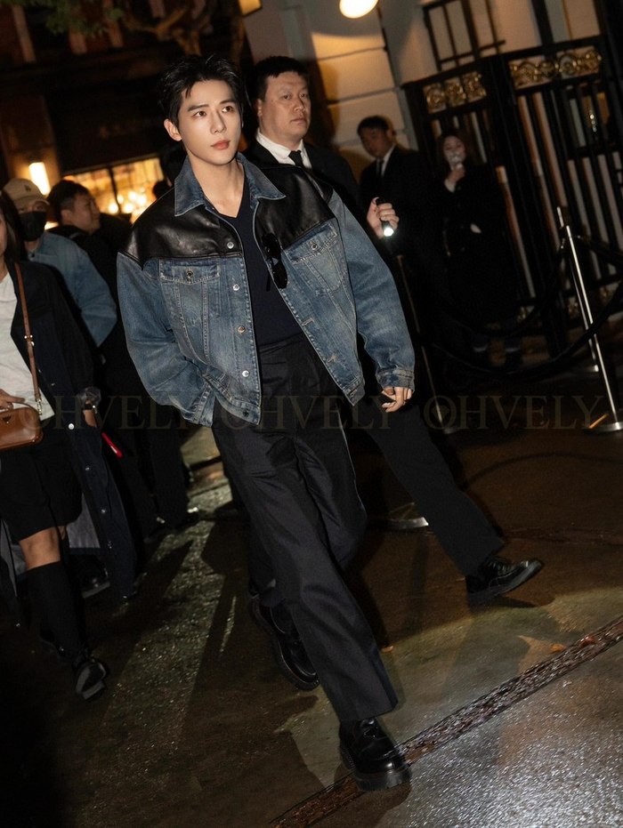 【 ZP 】Prada 청자켓 (매장가 588만원)