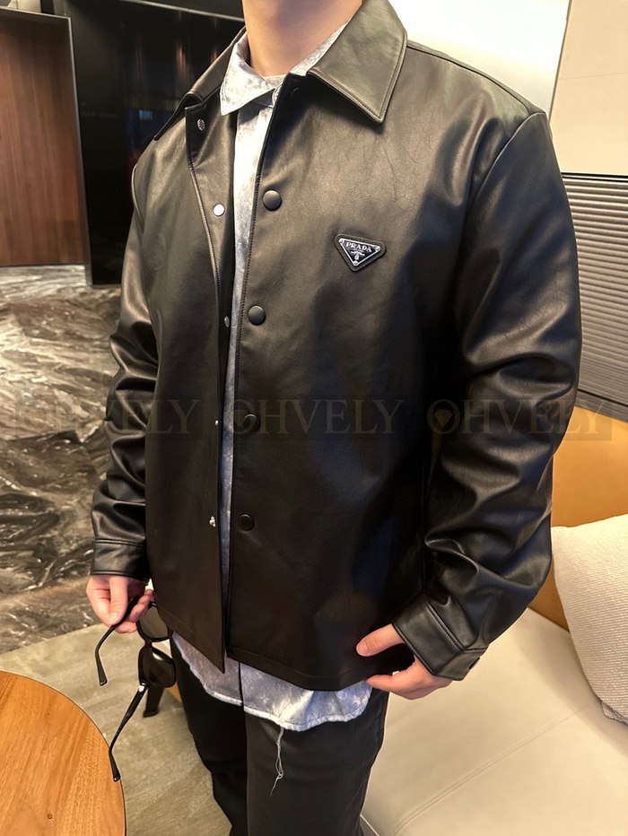 【 ZP 】Prada 자켓 (매장가 832만원)
