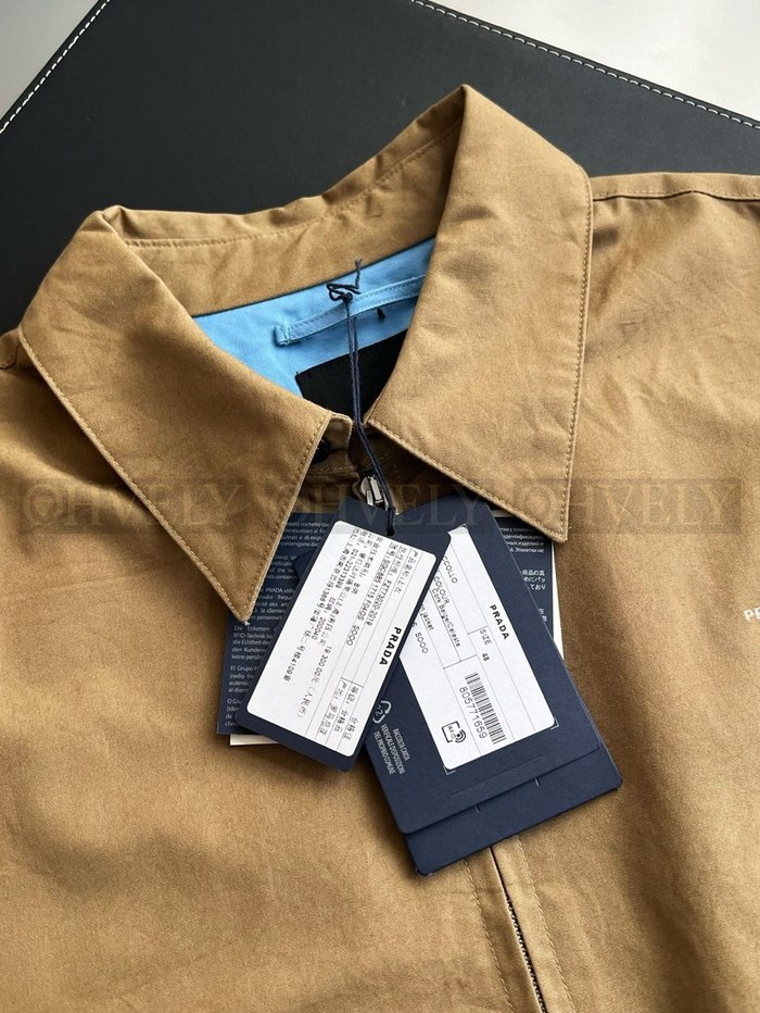 【 ZP 】Prada 바람막이 자켓 (매장가 386만원)