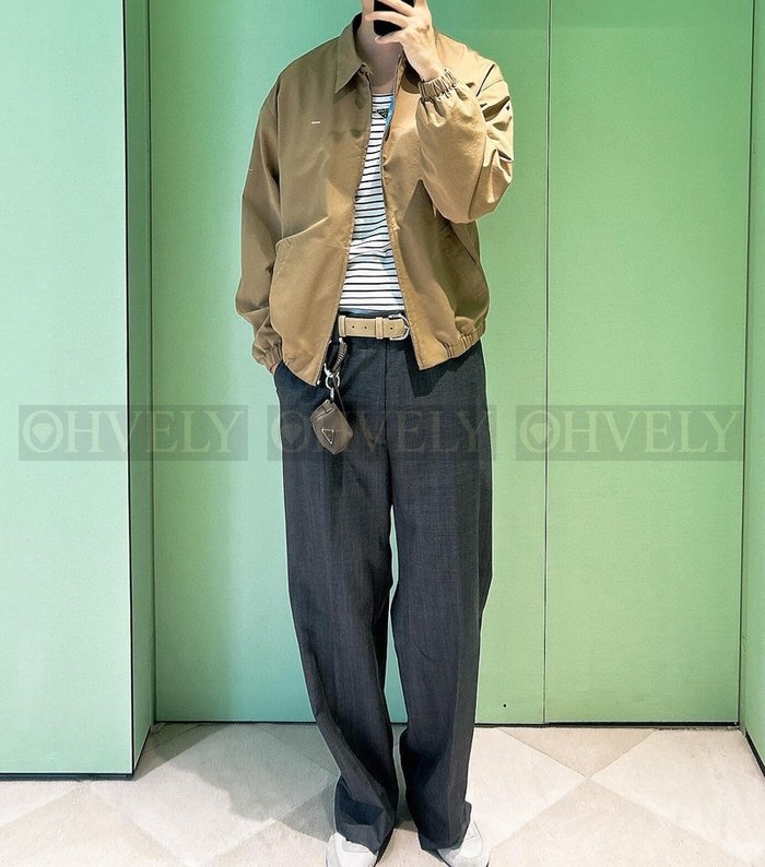 【 ZP 】Prada 바람막이 자켓 (매장가 386만원)