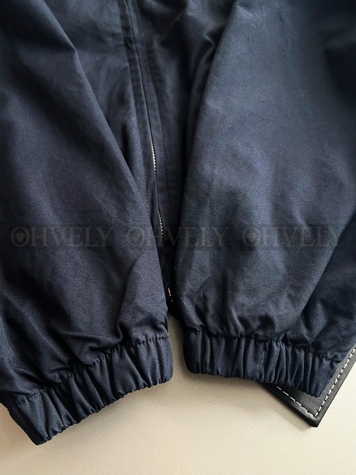 【 ZP 】Prada 자켓 (매장가 386만원)