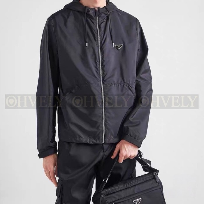 【 ZP 】Prada 집업 후드 (매장가 334만원)