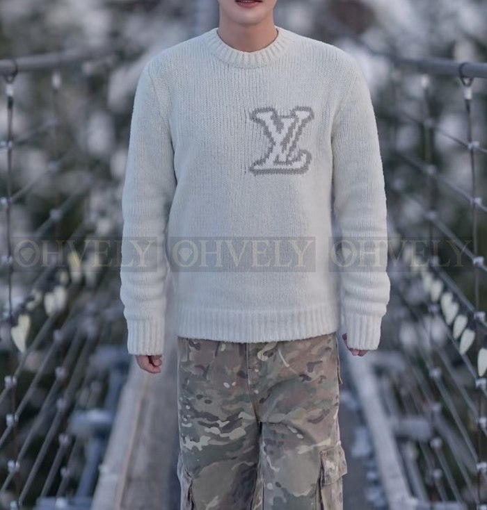 【 ZP 】LOUIS VUITTON 니트 (매장가 244만원)