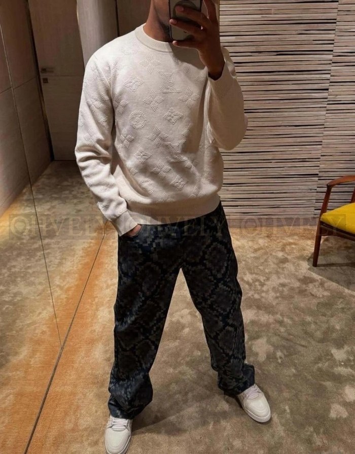 【 ZP 】LOUIS VUITTON 맨투맨 (매장가 302만원)