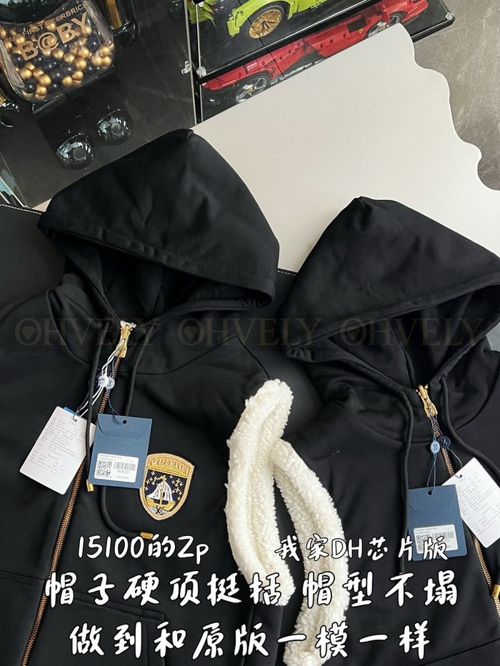 【 ZP 】LOUIS VUITTON 후드 조끼 (매장가 302만원)