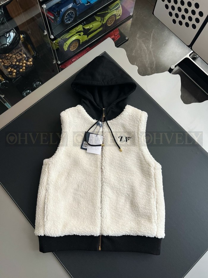 【 ZP 】LOUIS VUITTON 후드 조끼 (매장가 302만원)