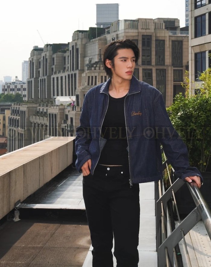 【 ZP 】DIOR 집업 청자켓 (매장가 440만원)