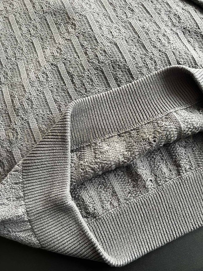 【 ZP 】DIOR 스웨터 (매장가 380만원)