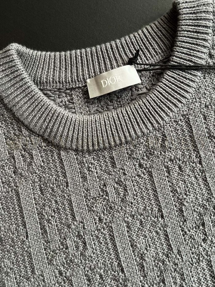 【 ZP 】DIOR 스웨터 (매장가 380만원)