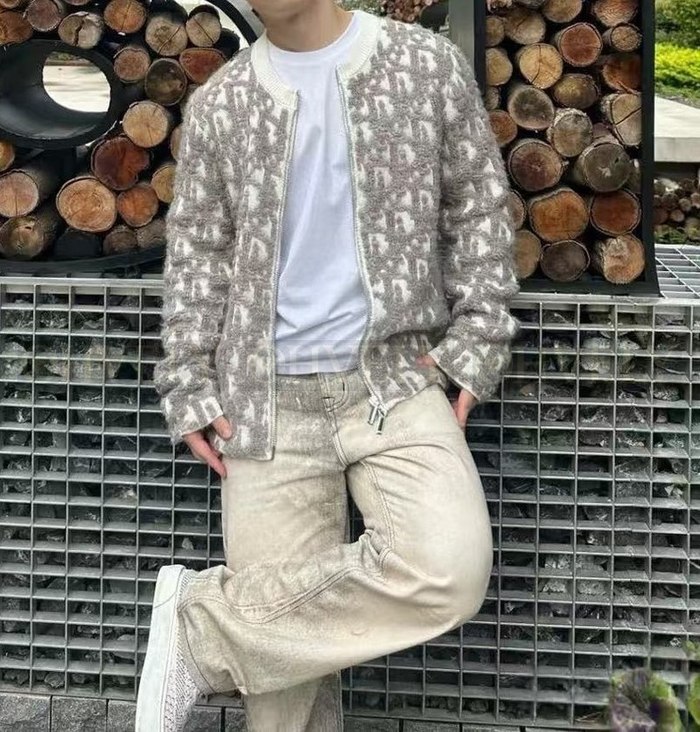 【 ZP 】DIOR 집업 스웨터 (매장가 420만원)