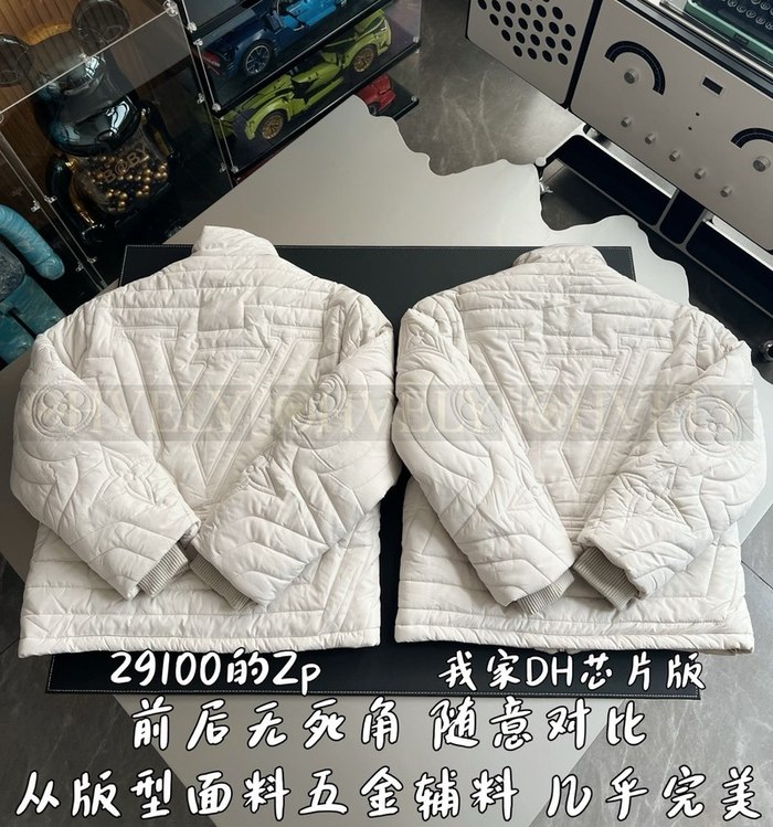 【 ZP 】LOUIS VUITTON 다운 패딩 (매장가 582만원)
