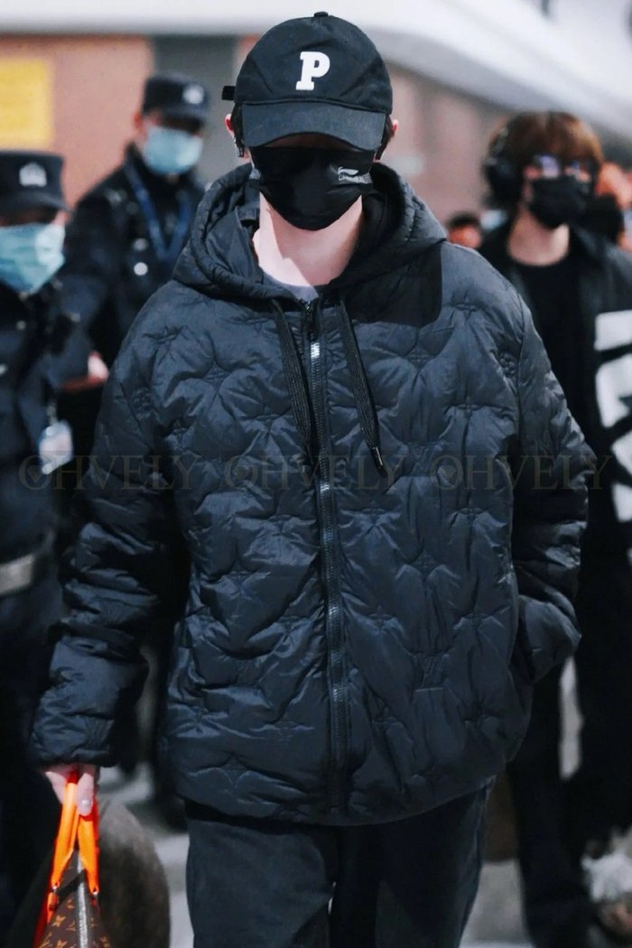 【 ZP 】LOUIS VUITTON 패딩 자켓 (매장가 572만원)