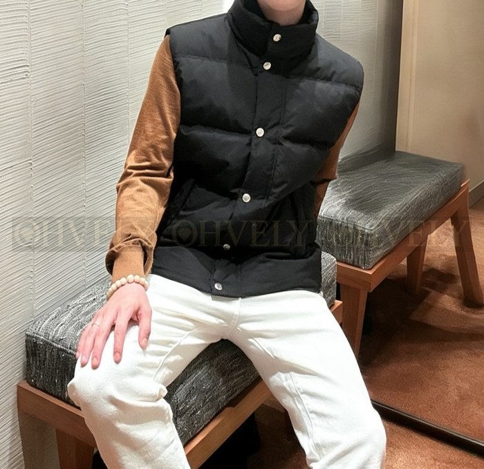 【 ZP 】LoroPiana 패딩 조끼 (매장가 760만원)