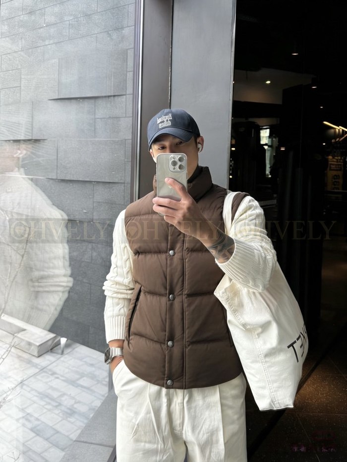 【 ZP 】LoroPiana 패딩 조끼 (매장가 760만원)