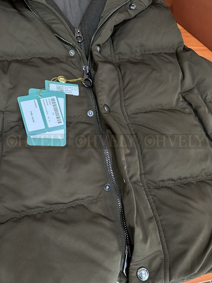 【 ZP 】LoroPiana 패딩 조끼 (매장가 760만원)