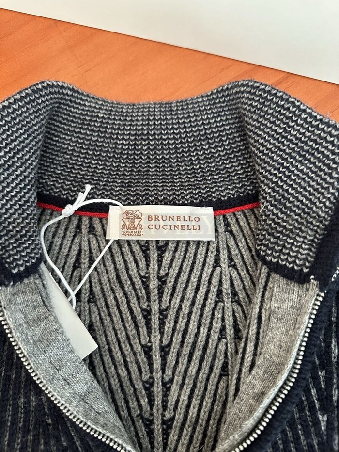 【 ZP 】Brunello Cucinelli 스웨터 (매장가 238만원)