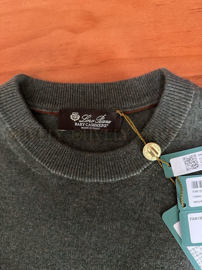 【 ZP 】LoroPiana 라운드 니트 (매장가 274만원)