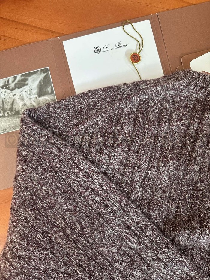 【 ZP 】LoroPiana 니트 스웨터 (매장가 370만원)