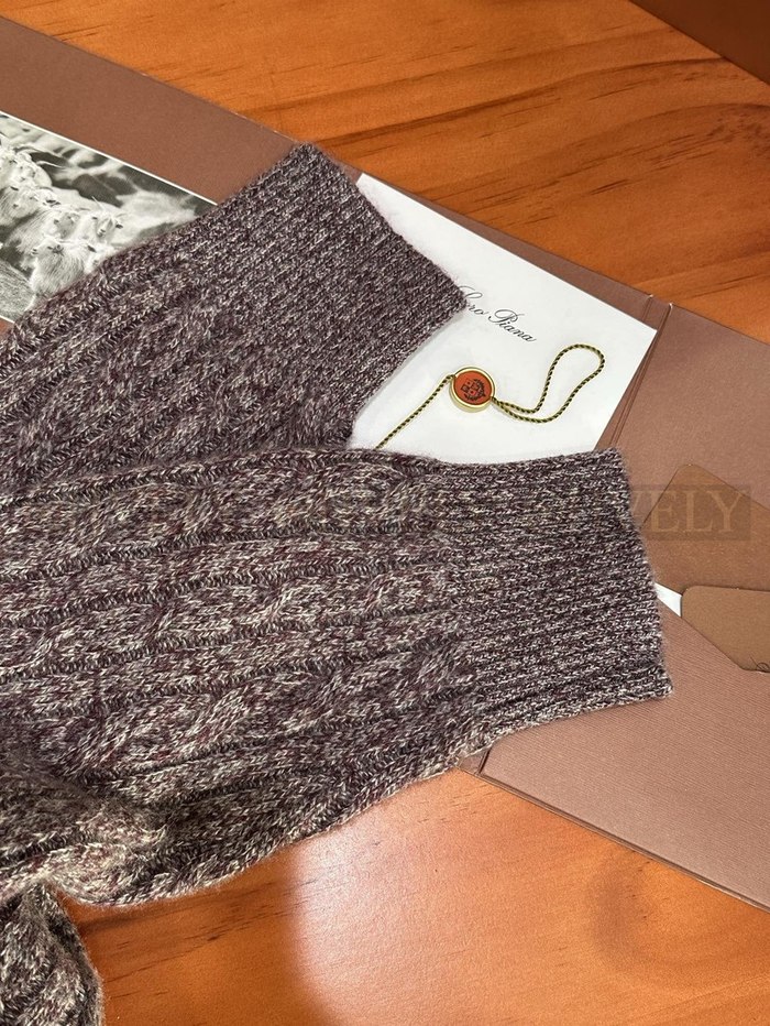 【 ZP 】LoroPiana 니트 스웨터 (매장가 410만원)