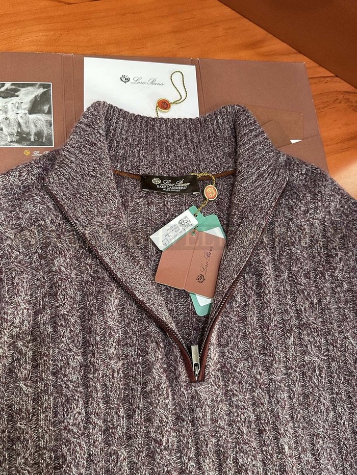 【 ZP 】LoroPiana 니트 스웨터 (매장가 410만원)