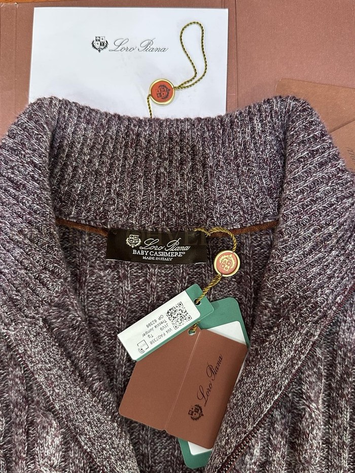 【 ZP 】LoroPiana 니트 스웨터 (매장가 410만원)