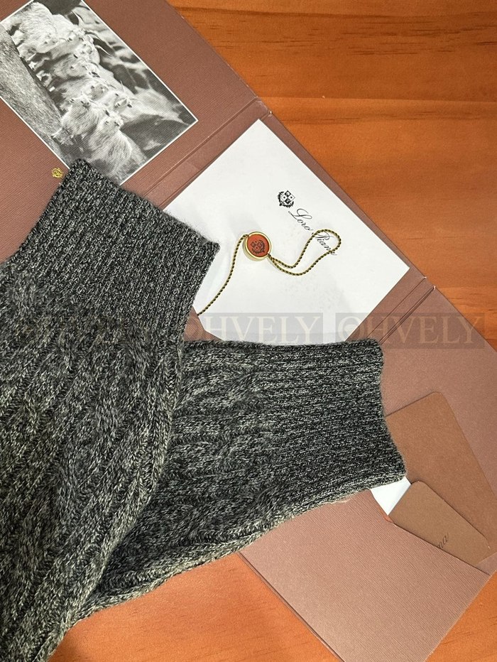 【 ZP 】LoroPiana 니트 스웨터 (매장가 410만원)