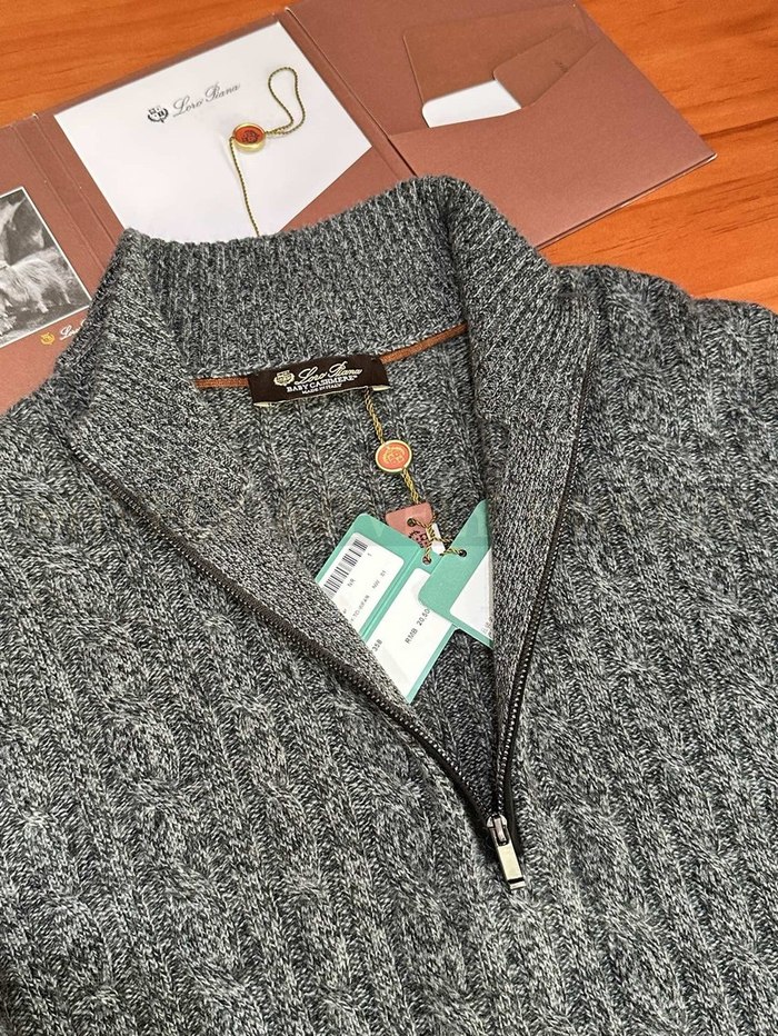 【 ZP 】LoroPiana 니트 스웨터 (매장가 410만원)