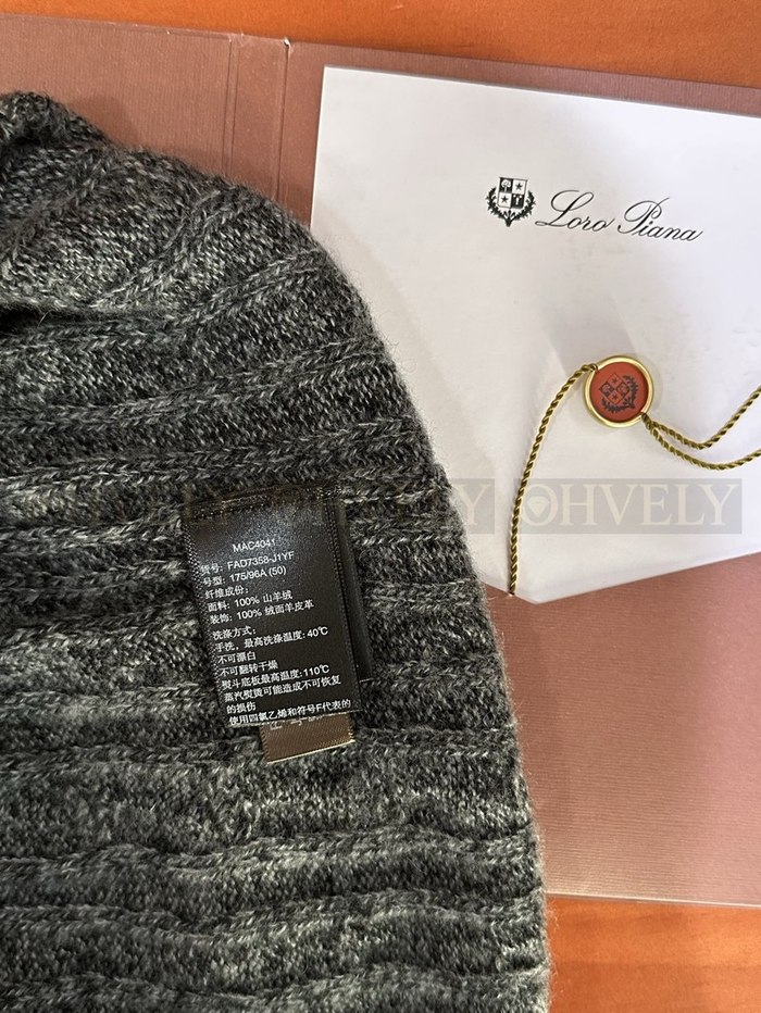 【 ZP 】LoroPiana 니트 스웨터 (매장가 410만원)