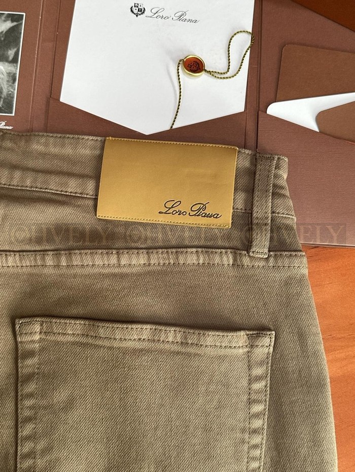 【 ZP 】LoroPiana 바지 (매장가 136만원)