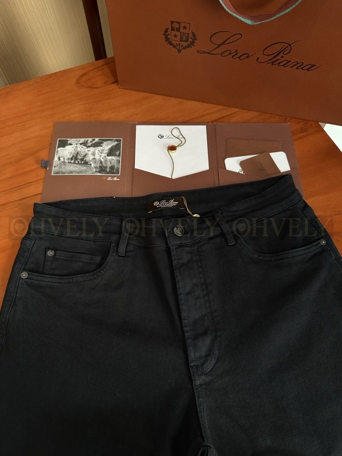 【 ZP 】LoroPiana 바지 (매장가 136만원)