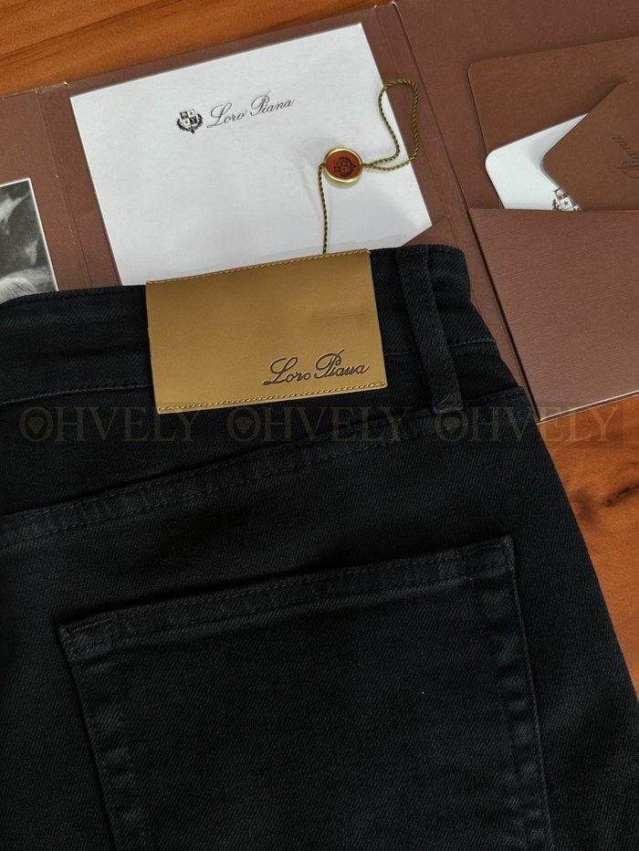 【 ZP 】LoroPiana 바지 (매장가 136만원)