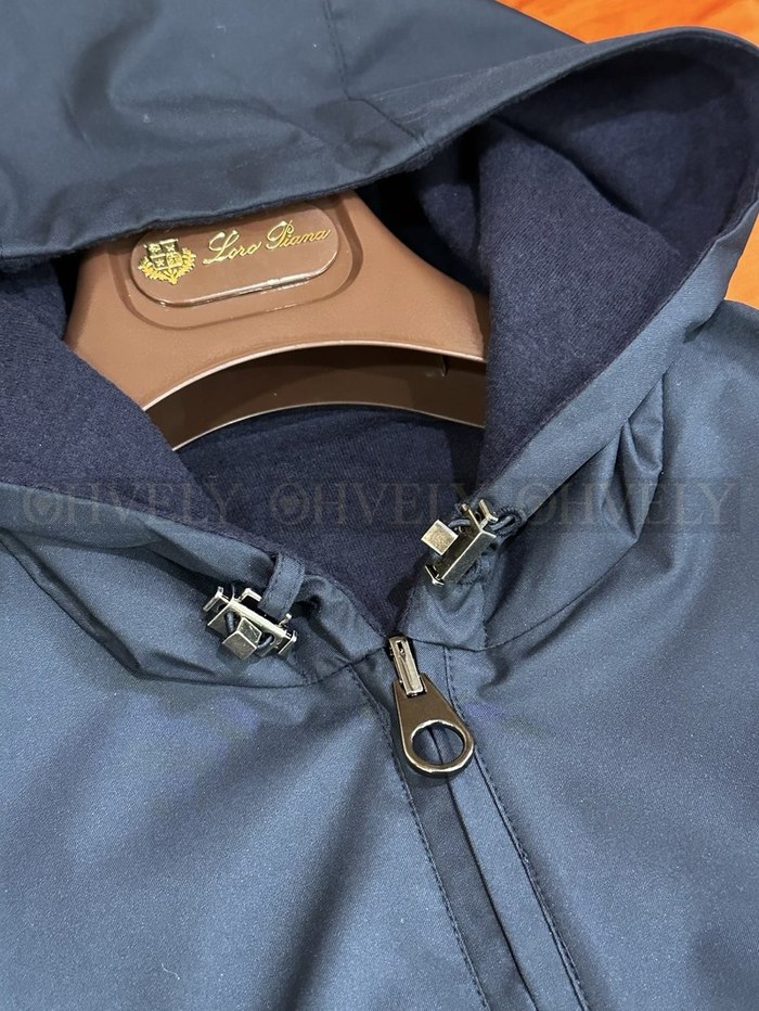 【 ZP 】LoroPiana 집업 아우터 (매장가 558만원)