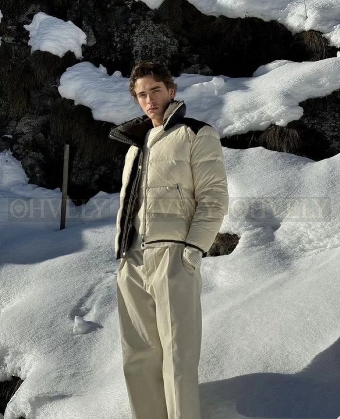 【 ZP 】LoroPiana 패딩 (매장가 676만원)