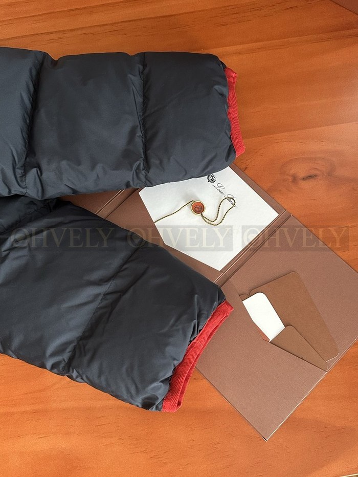 【 ZP 】LoroPiana 패딩 (매장가 676만원)