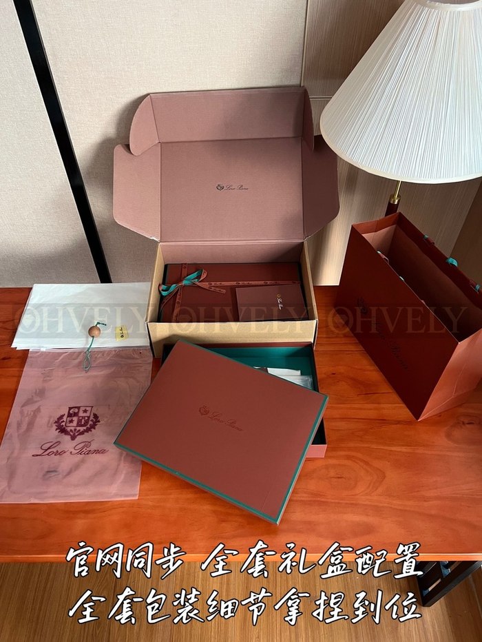 【 ZP 】LoroPiana 아우터 (매장가 618만원)