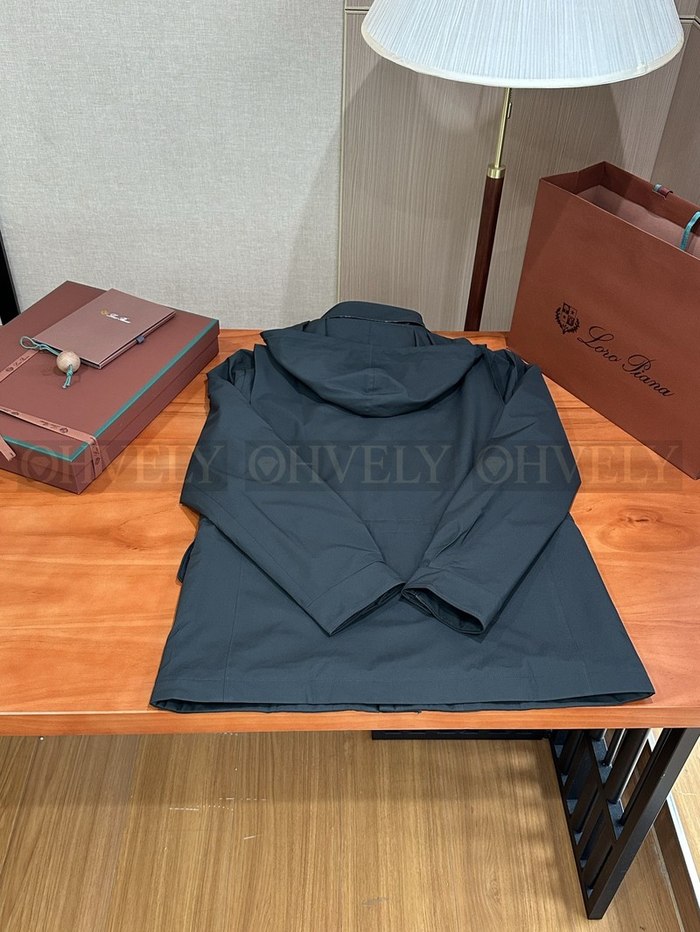 【 ZP 】LoroPiana 아우터 (매장가 618만원)