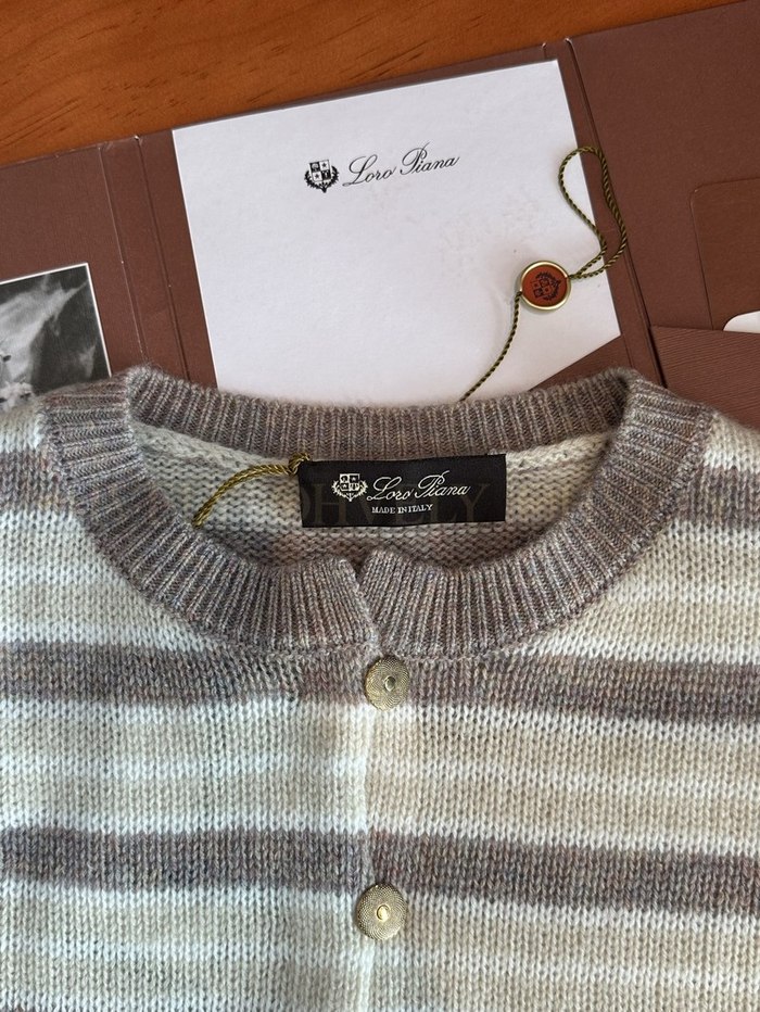 【 ZP 】LoroPiana 가디건 (매장가 448만원)