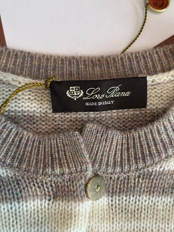 【 ZP 】LoroPiana 가디건 (매장가 448만원)