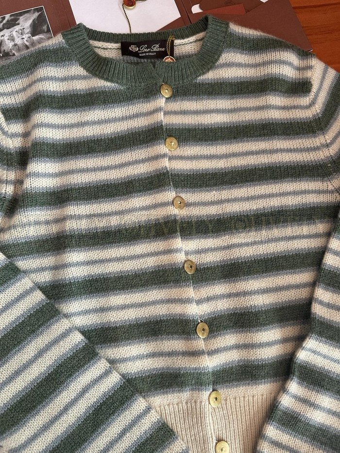 【 ZP 】LoroPiana 가디건 (매장가 448만원)