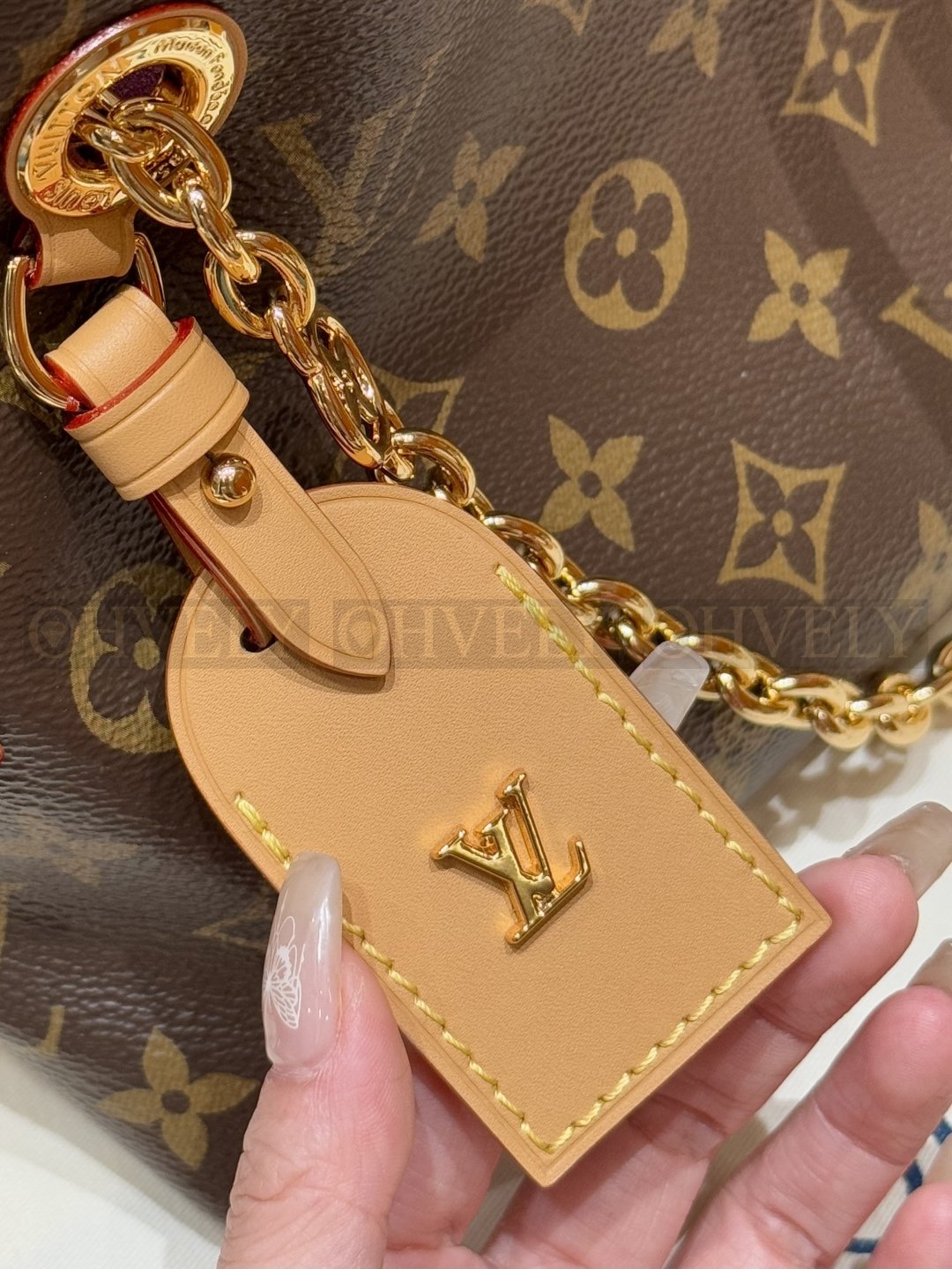 루이비통 캐리올 바이브BB 숄더백