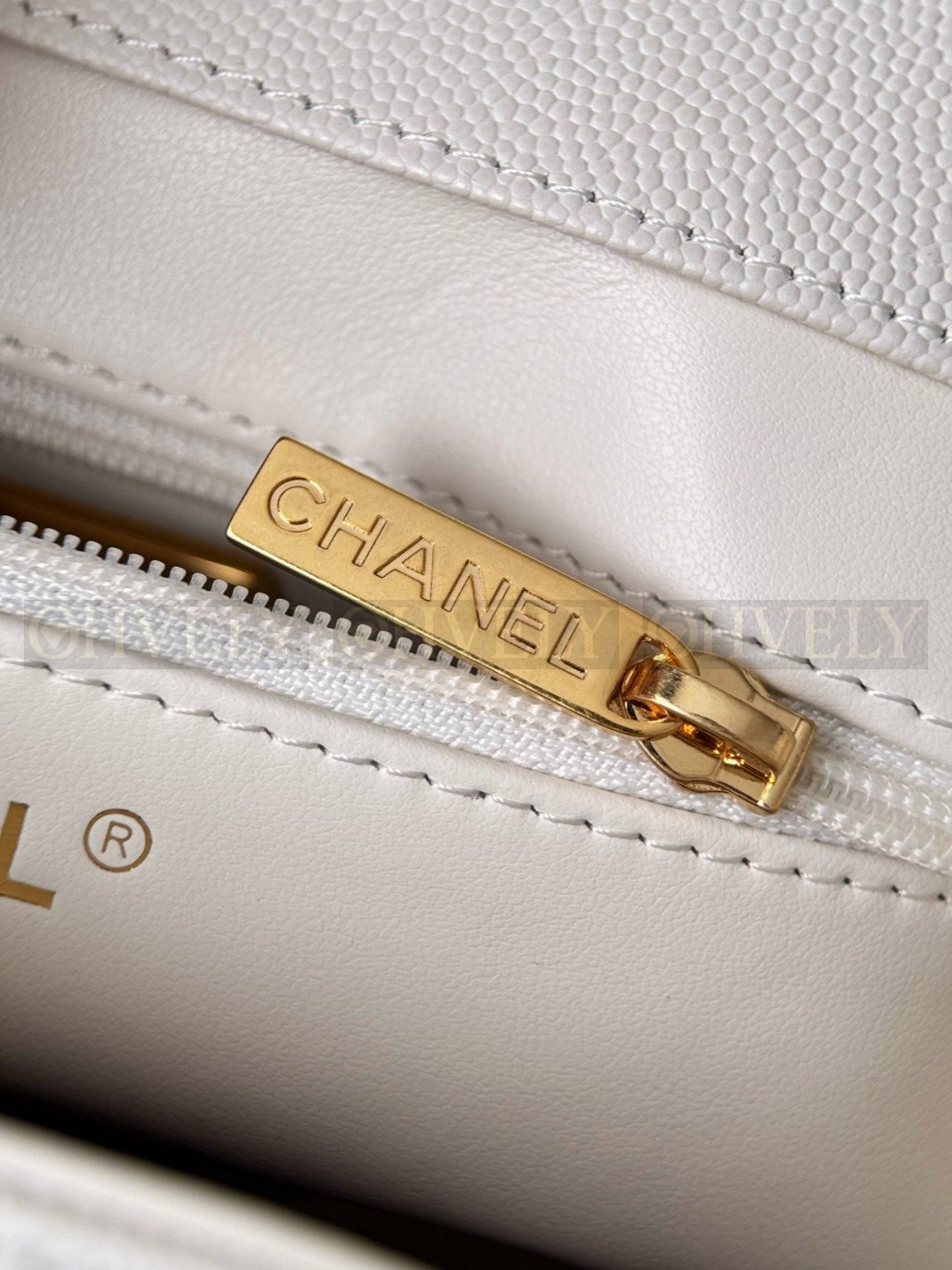 Chanel 스몰 플랩백 제니백 2026 화이트